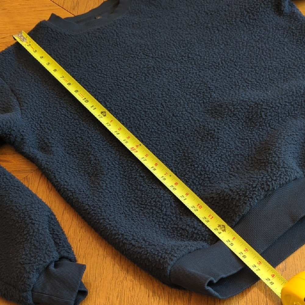 Men's Fabletics Explorer Black Sherpa Crewneck Sweatshirt - Picture 6 of 6